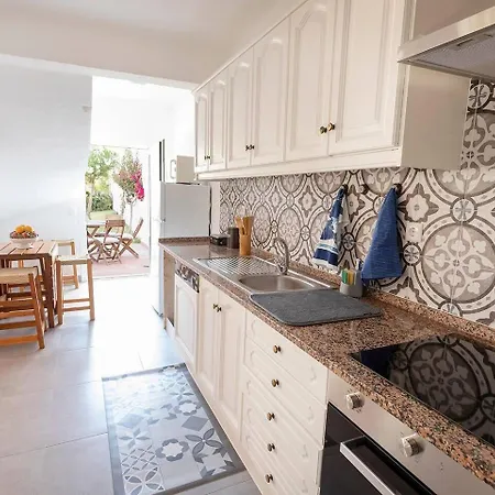 Alprochinhos Holiday home Porches (Algarve)