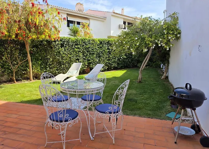 Alprochinhos Nyaraló